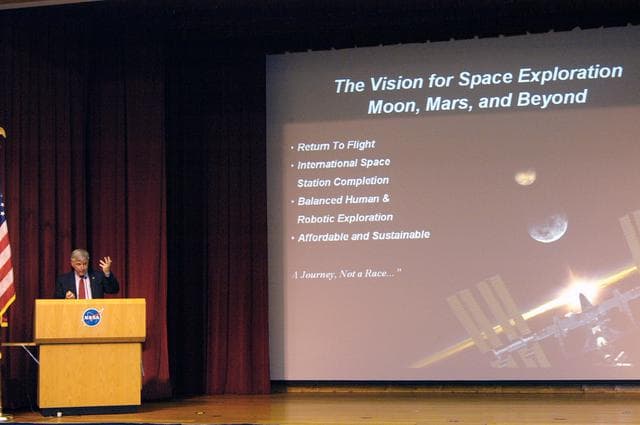 NASA image: KSC-05pd-0212