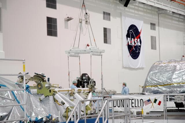 NASA image: KSC-05pd-0425