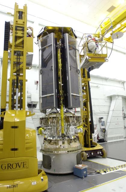 NASA image: KSC-05pd-0677