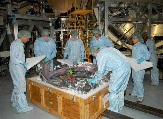 NASA image: KSC-05pd-0737