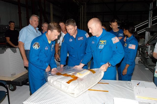 NASA image: KSC-05pd-0776