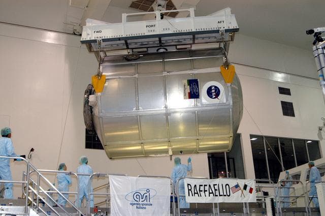 NASA image: KSC-05pd-0786