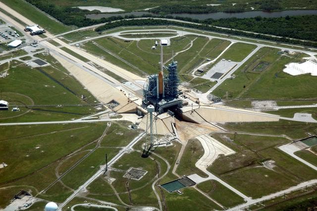 NASA image: KSC-05pd-1111