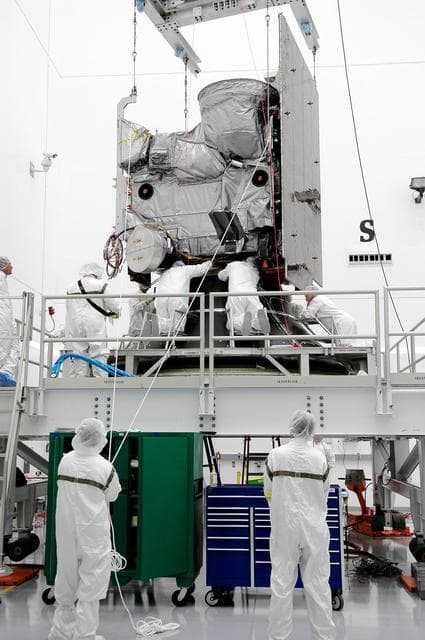 NASA image: KSC-05pd-1122