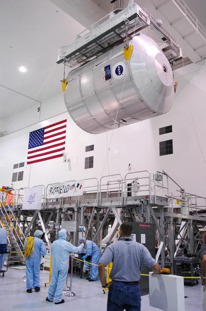 NASA image: KSC-05pd-1183