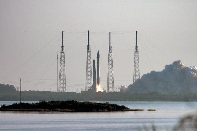 NASA image: KSC-05PD-1867