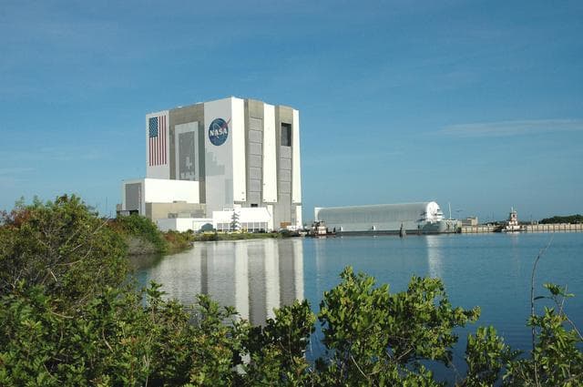 NASA image: KSC-05PD-1963