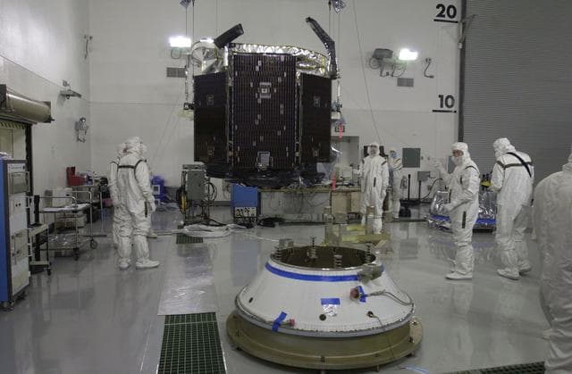 NASA image: KSC-05PD-2025