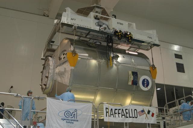 NASA image: KSC-05PD-2040