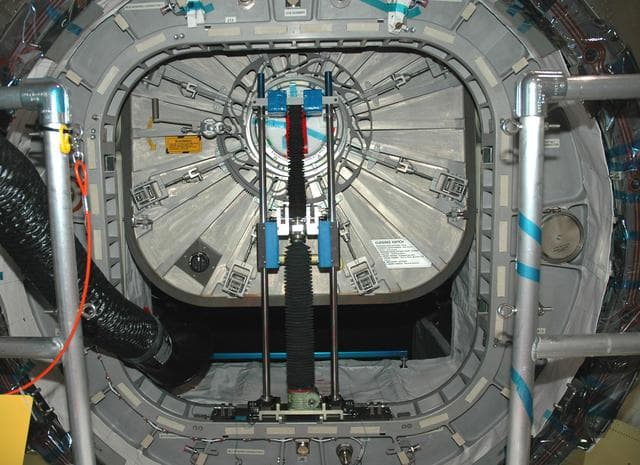 NASA image: KSC-05PD-2128