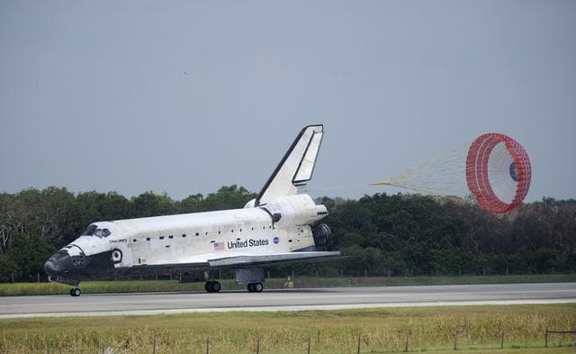 NASA image: Space Shuttle Discovery (STS-124) Landing