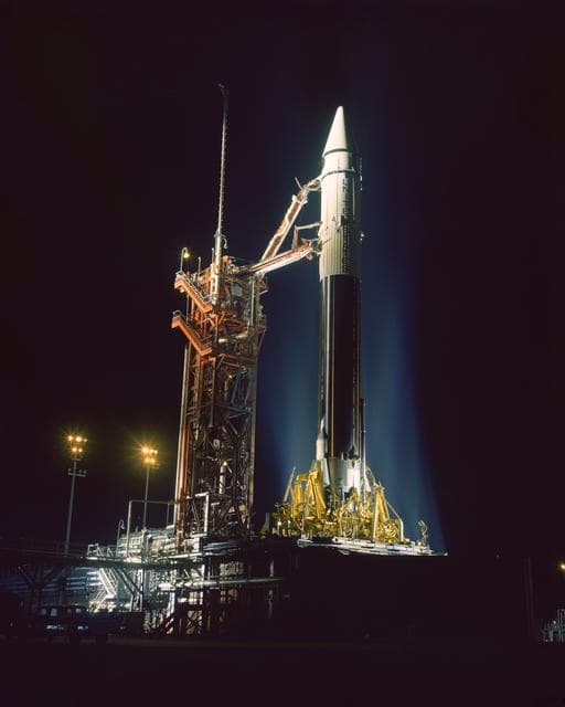 NASA image: 101-KSC-64C-5742