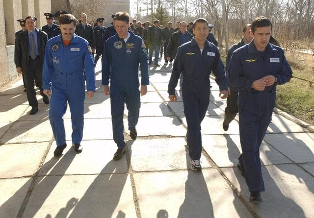 NASA image: Expedition 7 Preflight