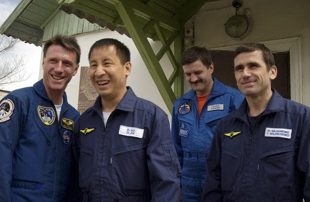 NASA image: Expedition 7 Preflight