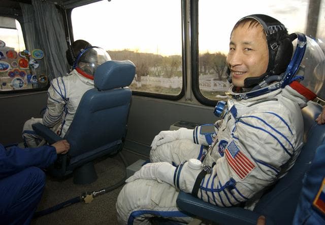 NASA image: Expedition 7 Preflight
