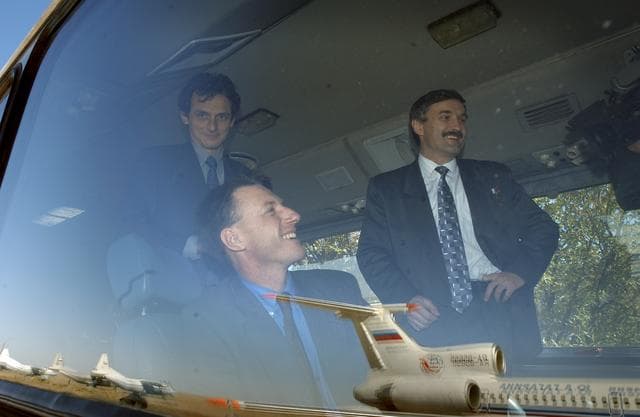 NASA image: Expedition 8 Arrival