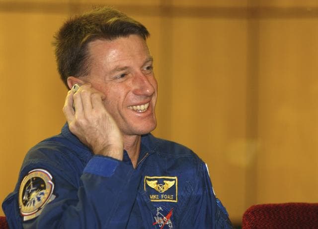 NASA image: Expedition 8 Launch Briefing