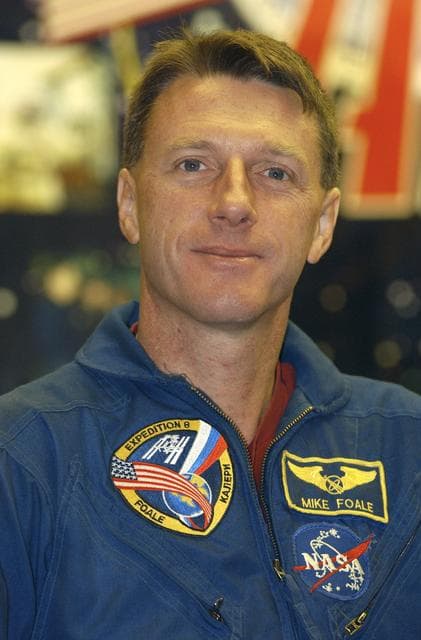 NASA image: Expedition 8 Certification