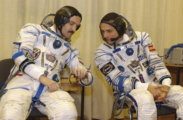 NASA image: Expedition 8 Launch Day