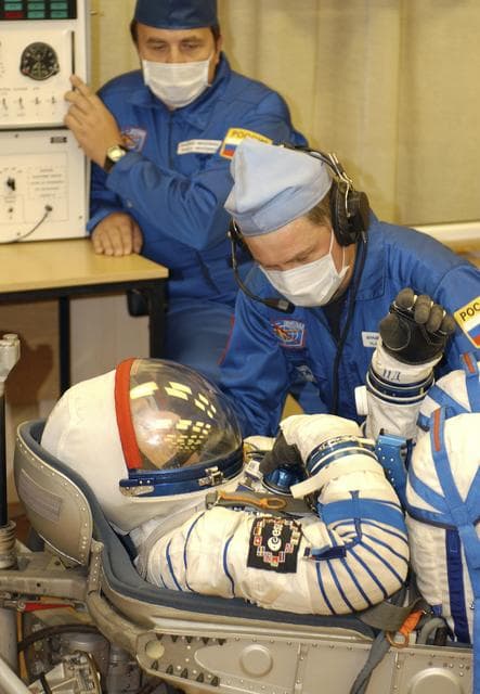 NASA image: Expedition 8 Launch Day