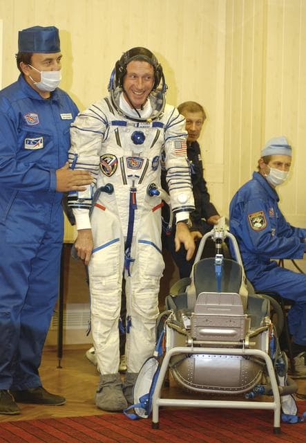 NASA image: Expedition 8 Launch Day