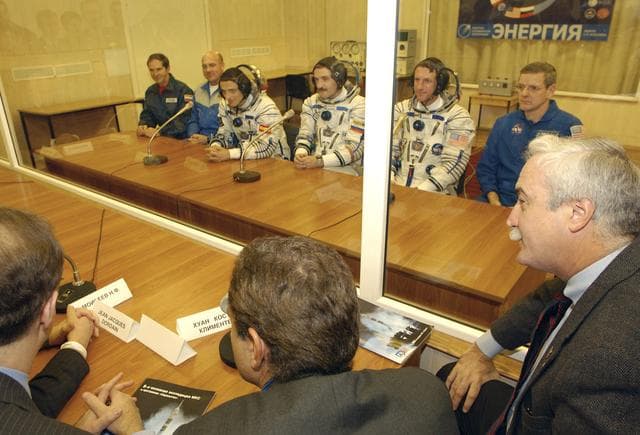NASA image: Expedition 8 Launch Day