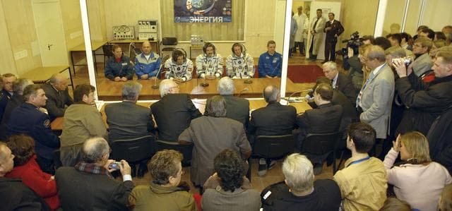 NASA image: Expedition 8 Launch Day
