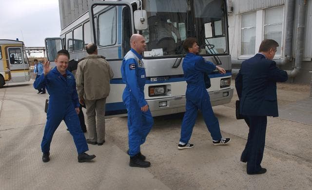 NASA image: Expedition 9 Preflight Activities