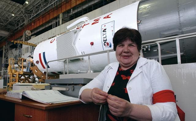 NASA image: Expedition 9 Soyuz Assembly