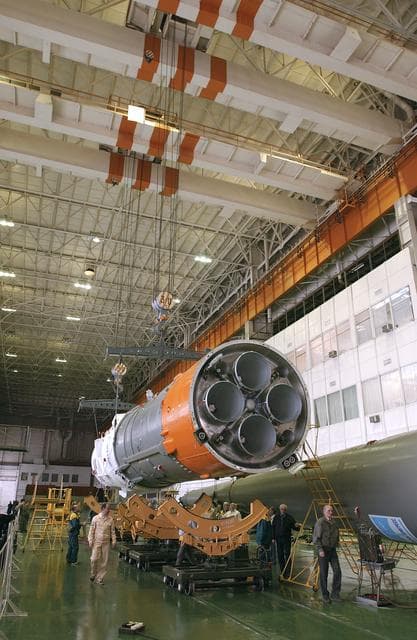 NASA image: Expedition 9 Soyuz Assembly