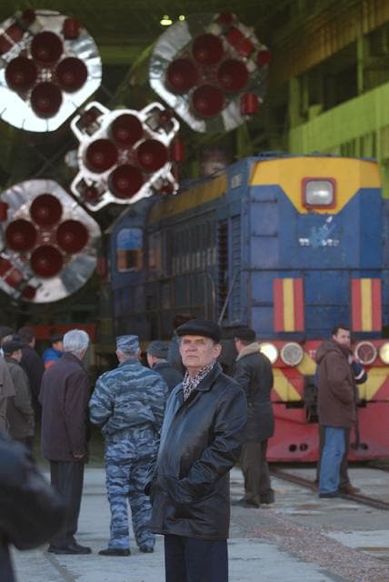 NASA image: Expedition 9 Soyuz Rollout
