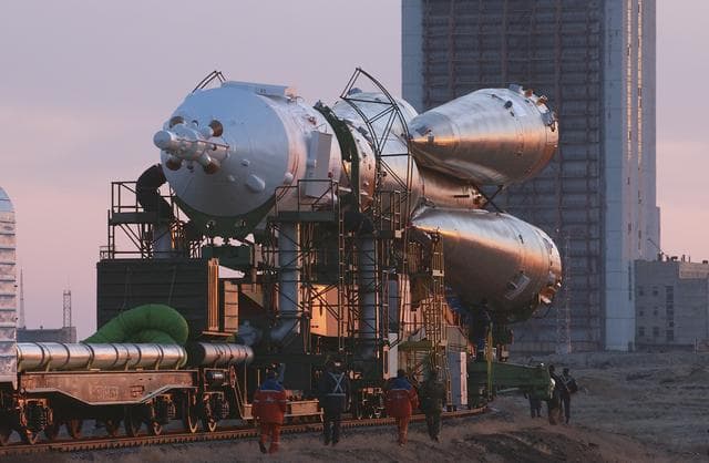 NASA image: Expedition 9 Soyuz Rollout