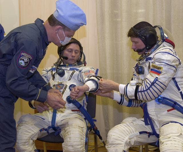 Expedition 9 Preflight