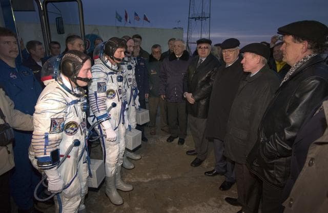 NASA image: Expedition 9 Preflight