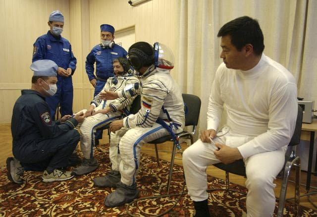NASA image: Expedition 10 Preflight