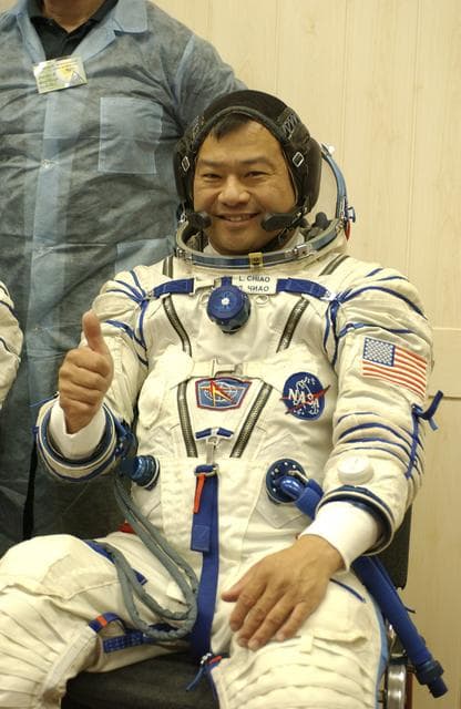 NASA image: Expedition 10 Preflight