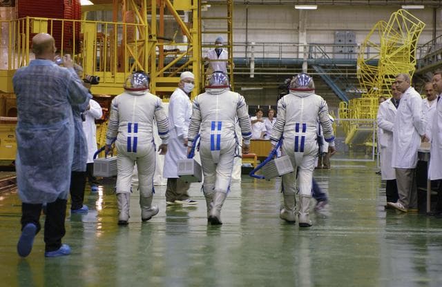 NASA image: Expedition 10 Preflight