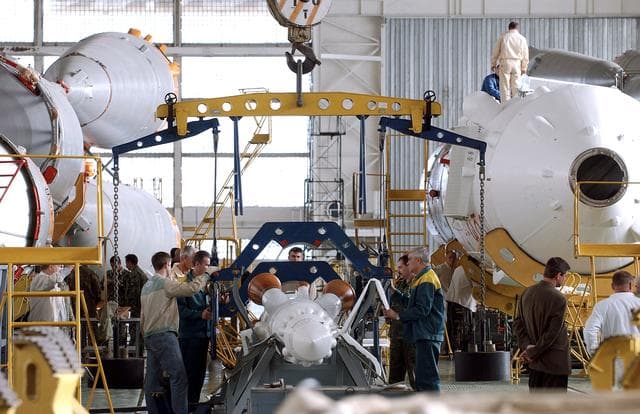 NASA image: Expedition 10 Preflight