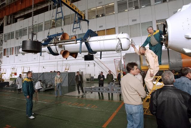 NASA image: Expedition 10 Preflight
