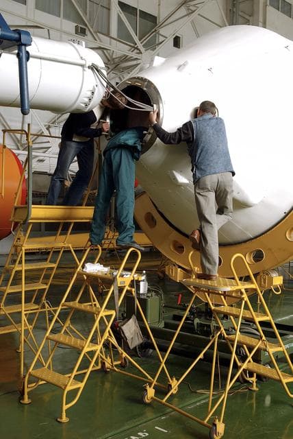 NASA image: Expedition 10 Preflight