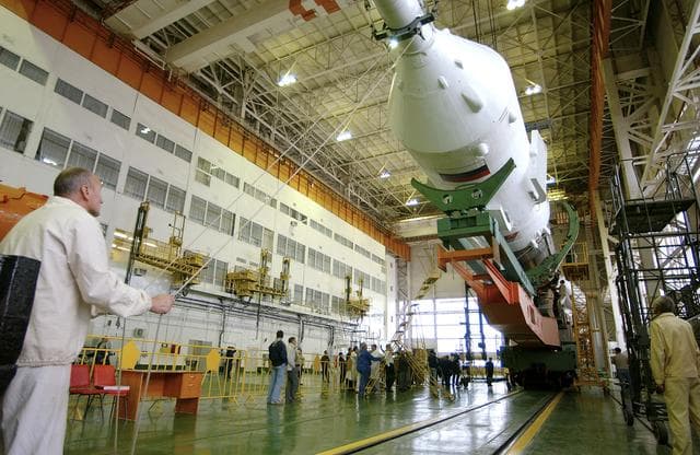 NASA image: Expedition 10 Preflight
