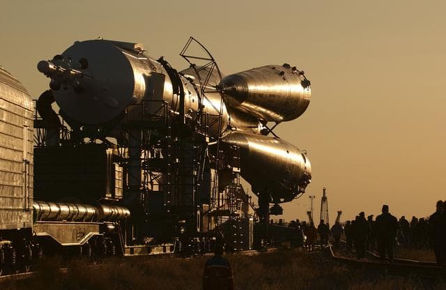 NASA image: Expedition 10 Preflight