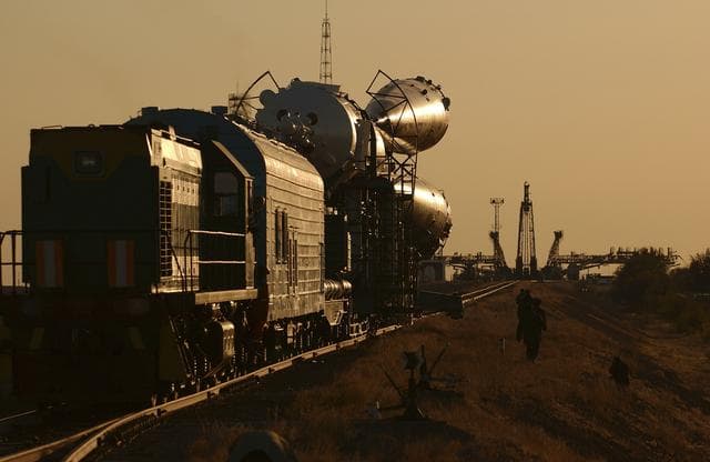 NASA image: Expedition 10 Preflight