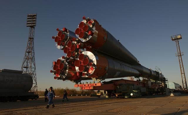 NASA image: Expedition 10 Preflight