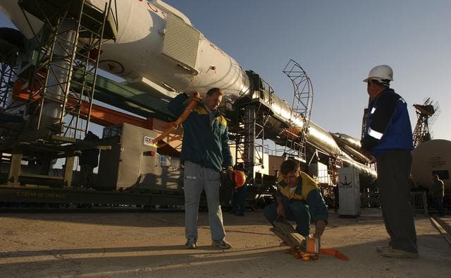 NASA image: Expedition 10 Preflight