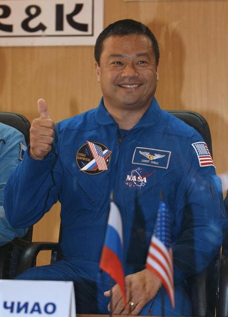 NASA image: Expedition 10 Preflight