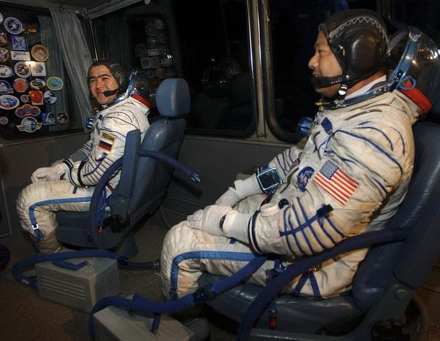 NASA image: Expedition 10 Preflight