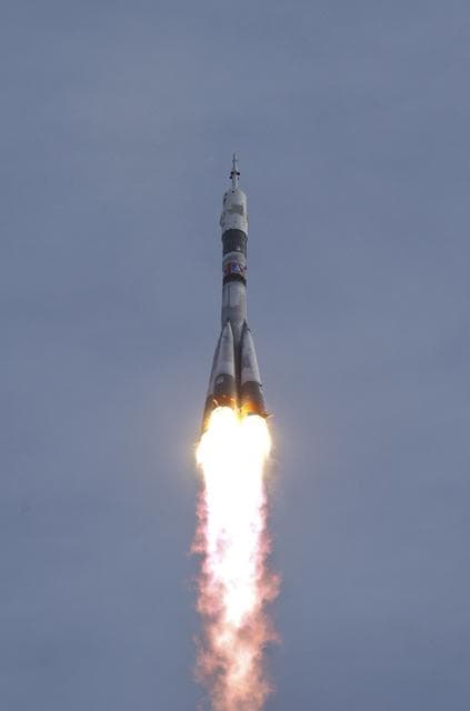 NASA image: Expedition 10 Launch