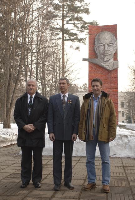 NASA image: Expedition 11 Arrival