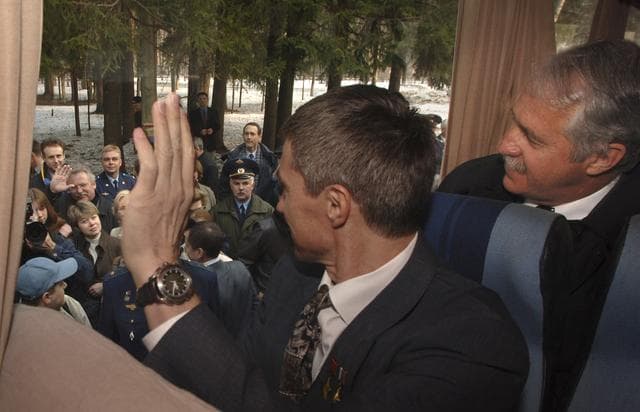 NASA image: Expedition 11 Arrival